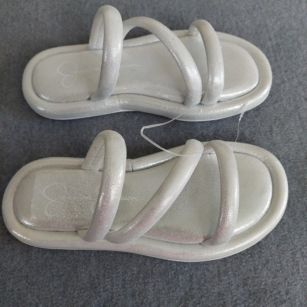 Jessica Simpson Metallic Silver Puffy Triple Strap Platform Slides - NWOB Size 2